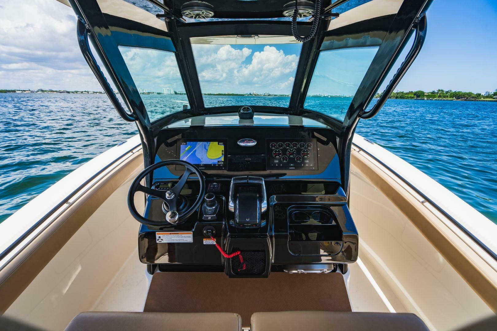 2022 Scout 305 LXF - Image 21