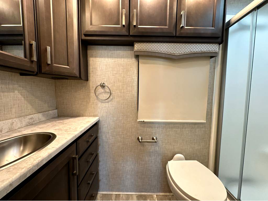2023 THOR MOTOR COACH CHALLENGER 37DS - Image 20