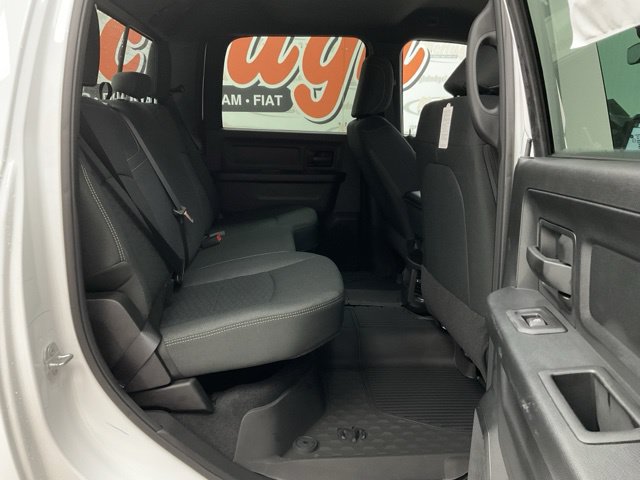 2026 Ram 2500 Big Horn 4x4 Crew Cab 6'4" Box - Image 38
