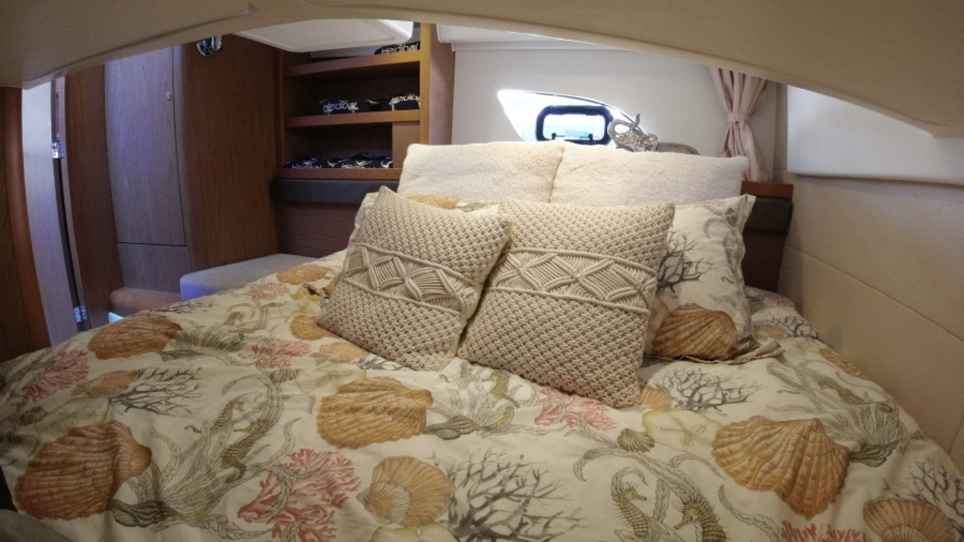 2016 Beneteau Gran Turismo 35 - Image 24