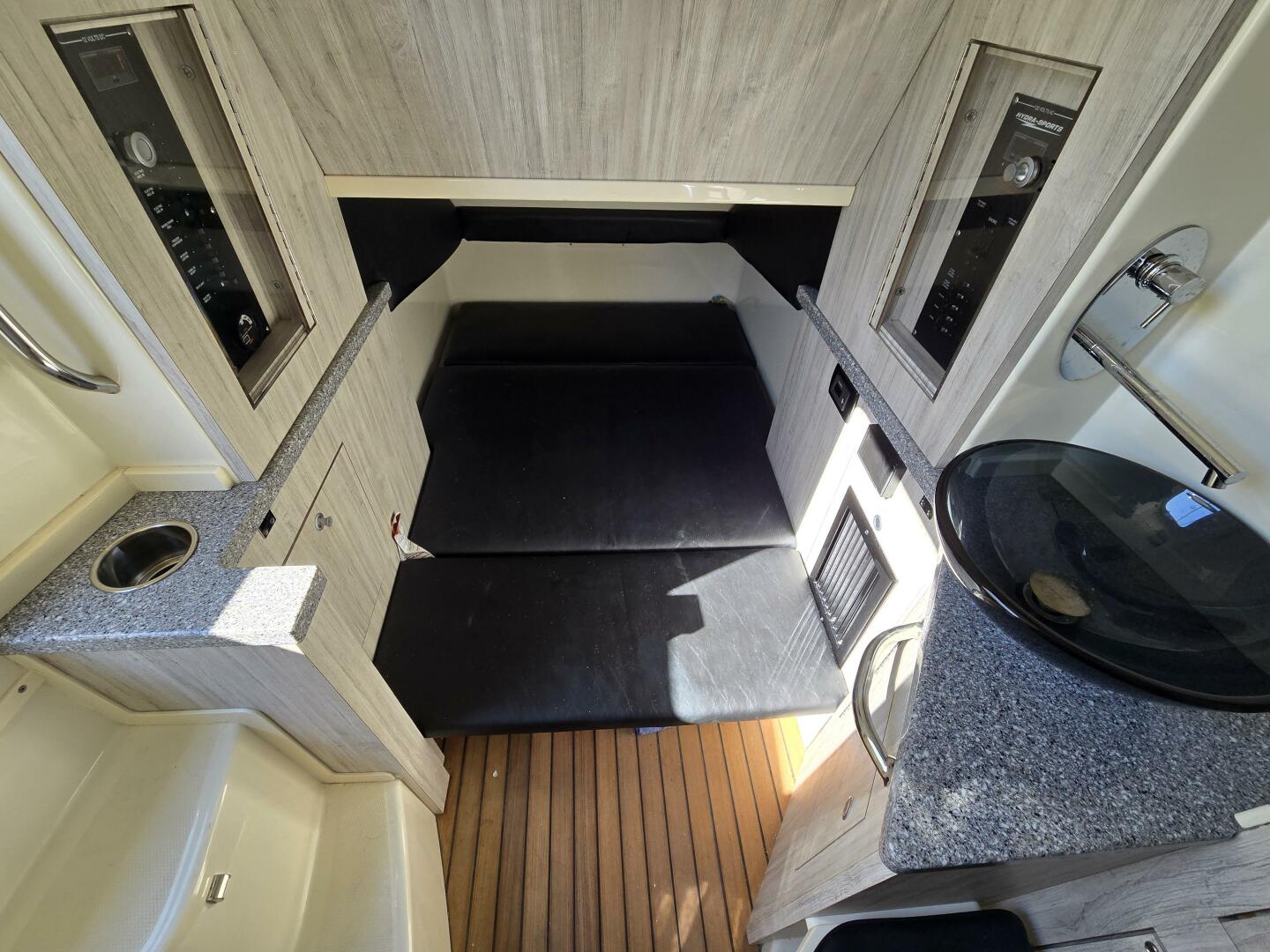 2018 HCB 42 Siesta - Image 42
