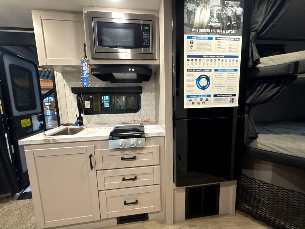 2026 JAYCO JAY FEATHER AIR 19MBS - Image 12