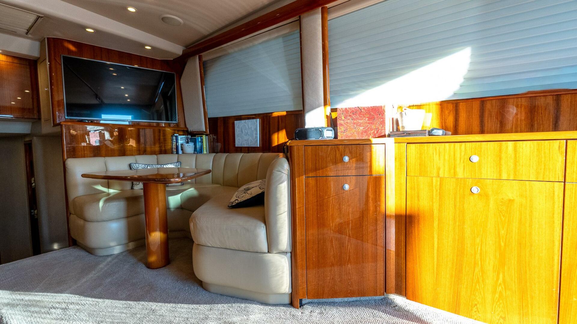 2002 VIKING 52 Convertible Base - Image 24