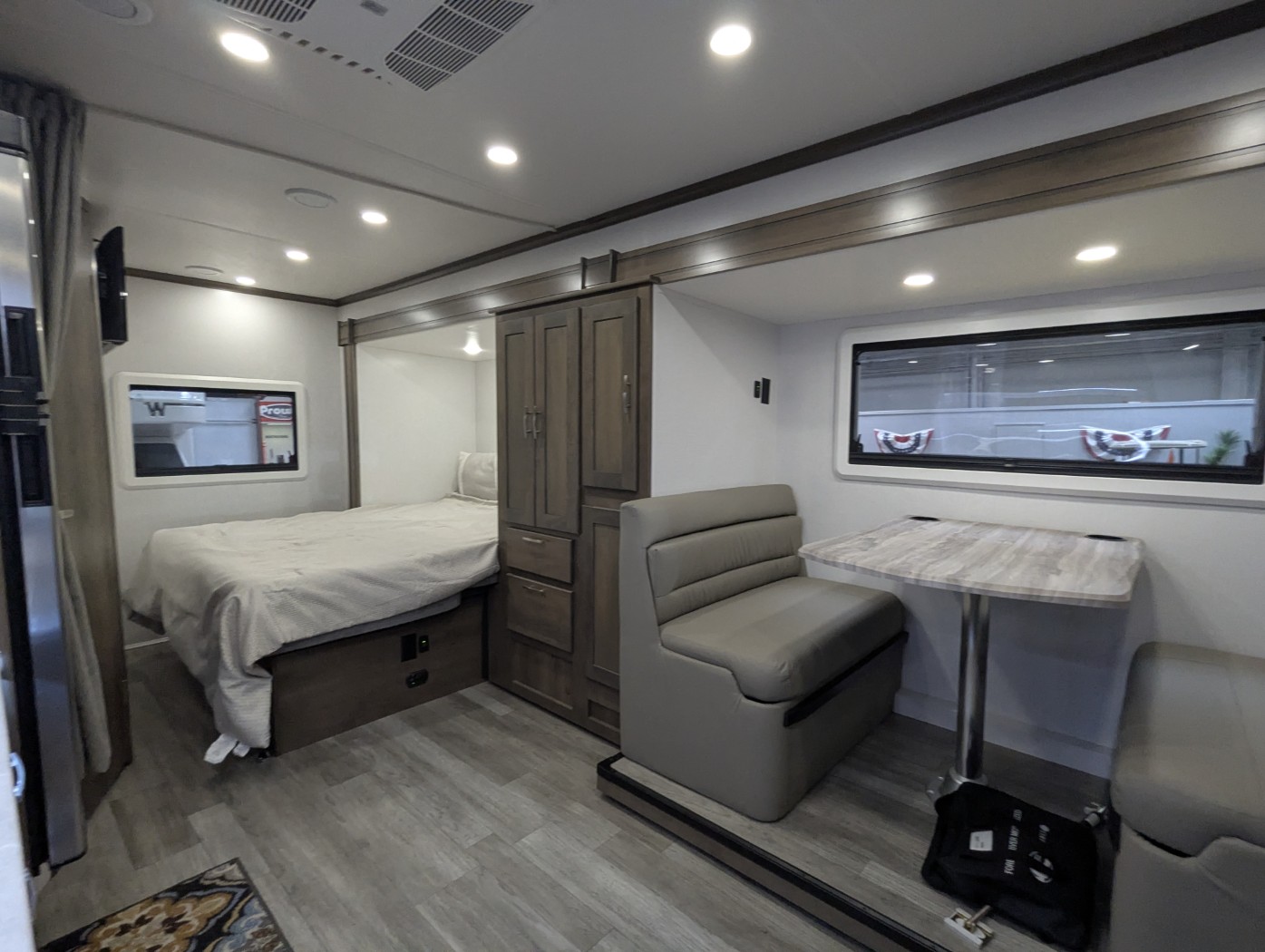 2024 Dynamax Corp Isata 3 Series 24FW - Image 18