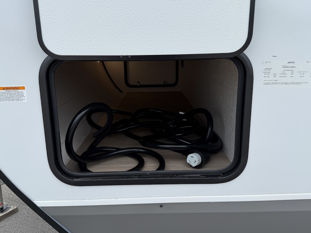 2027 JAYCO JAY FLIGHT 333BTS - Image 3