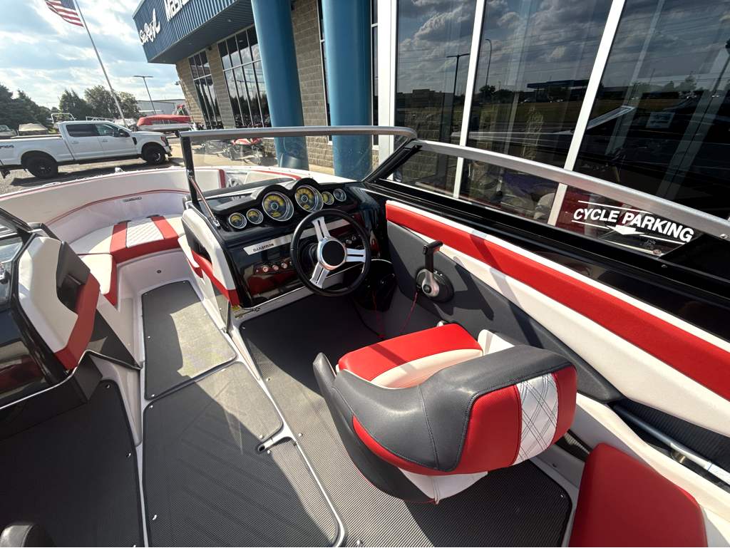 2016 Glastron GTS225 - Image 15