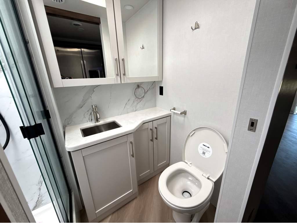 2026 JAYCO SENECA 37M - Image 26