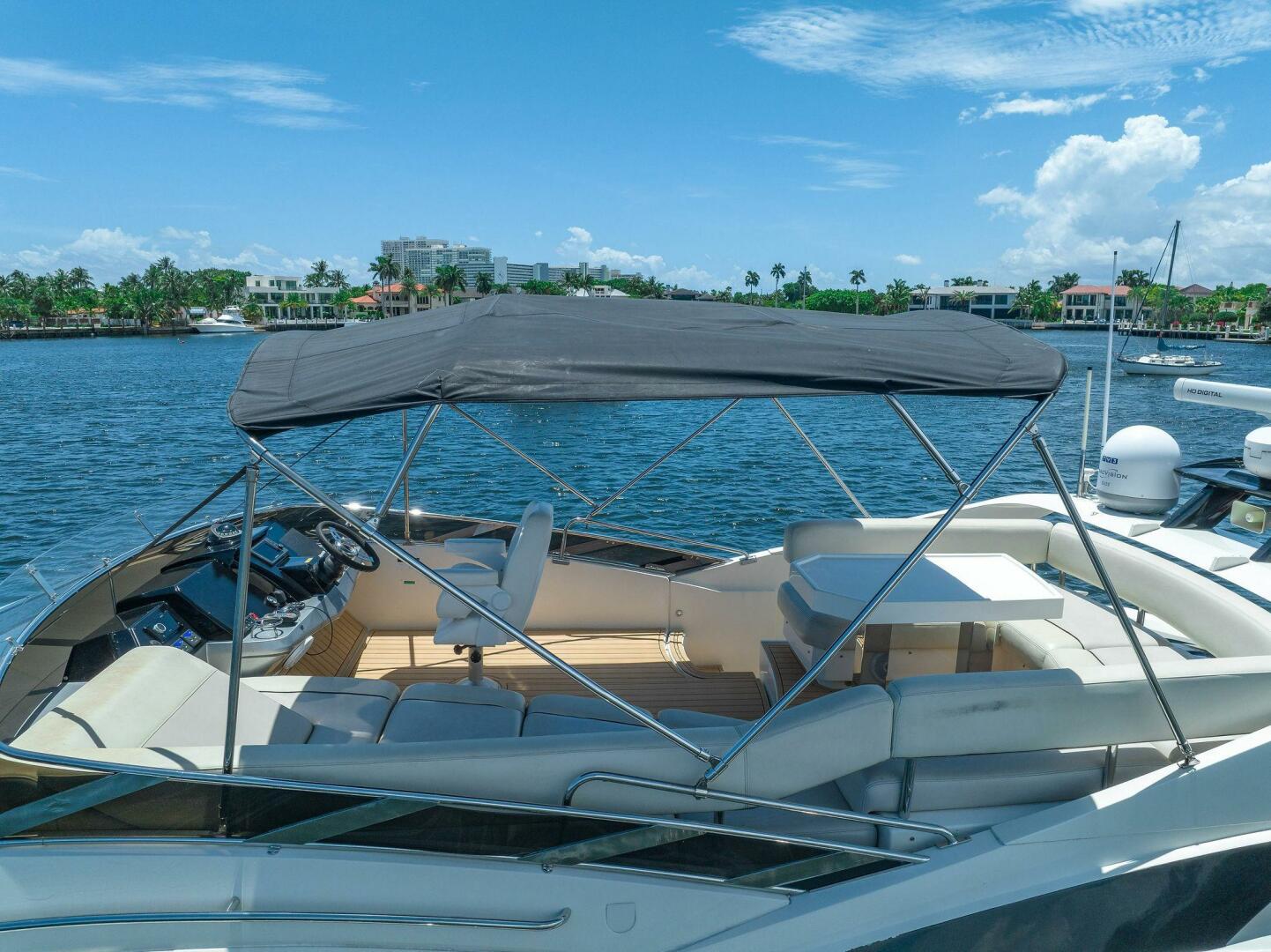 2011 Marquis - Image 6
