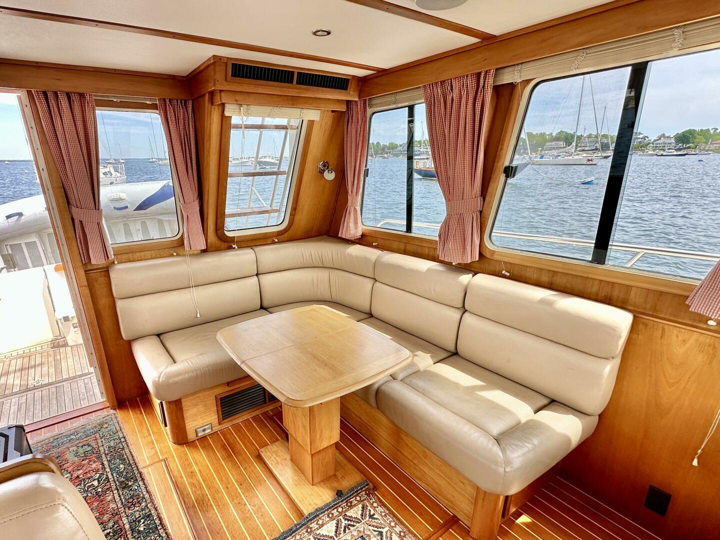 2002 Sabreline 36 Flybridge - Image 8