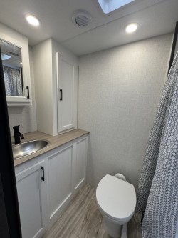 2026 VENTURE RV SPORTTREK STINGER 192VRB - Image 15