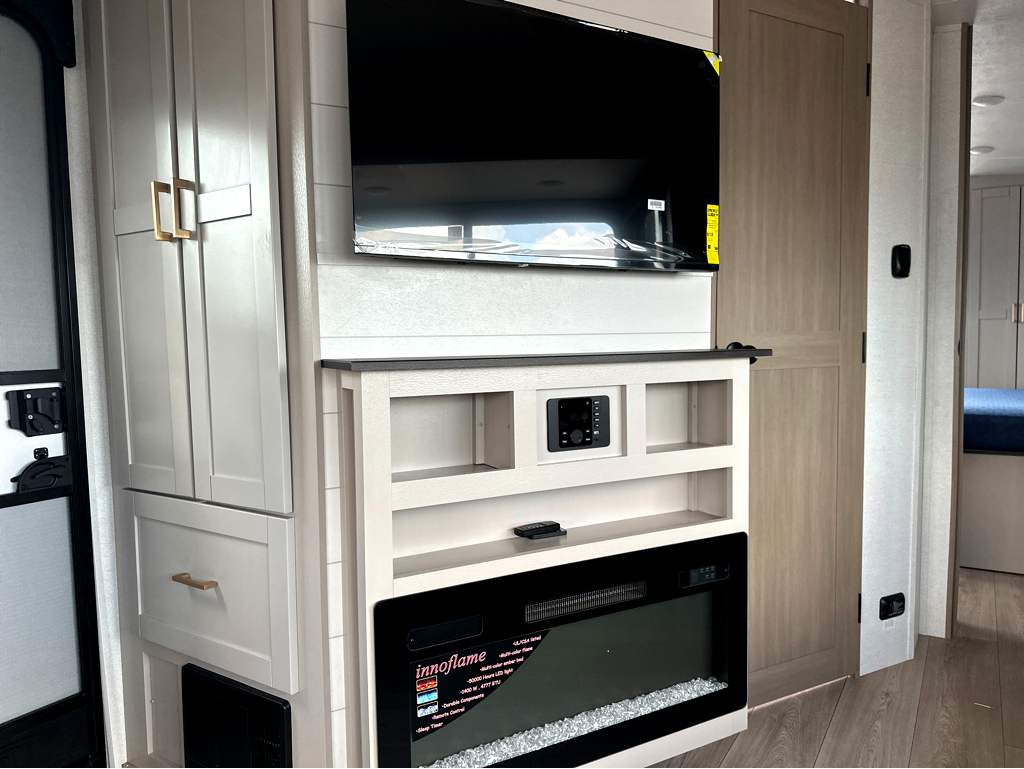 2027 JAYCO JAY FEATHER 26FK - Image 13