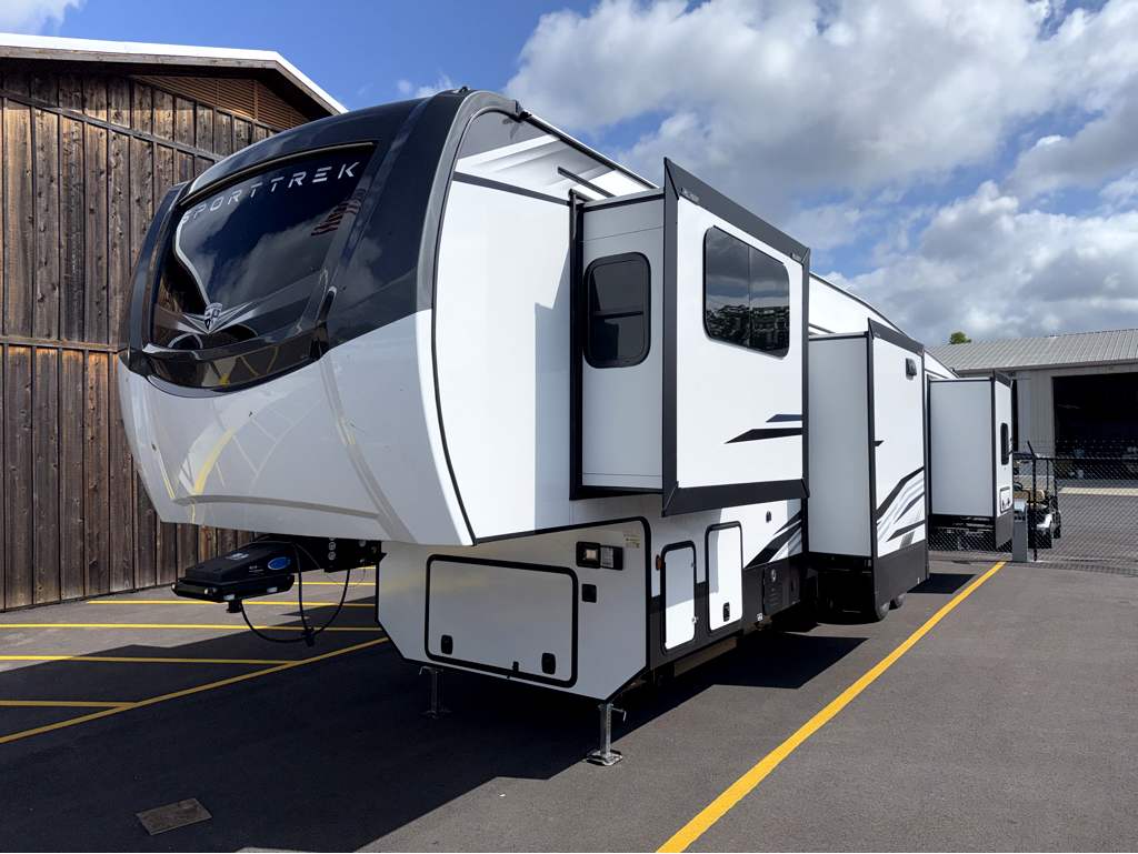 2026 VENTURE RV SPORTTREK 365VFL - Image 2