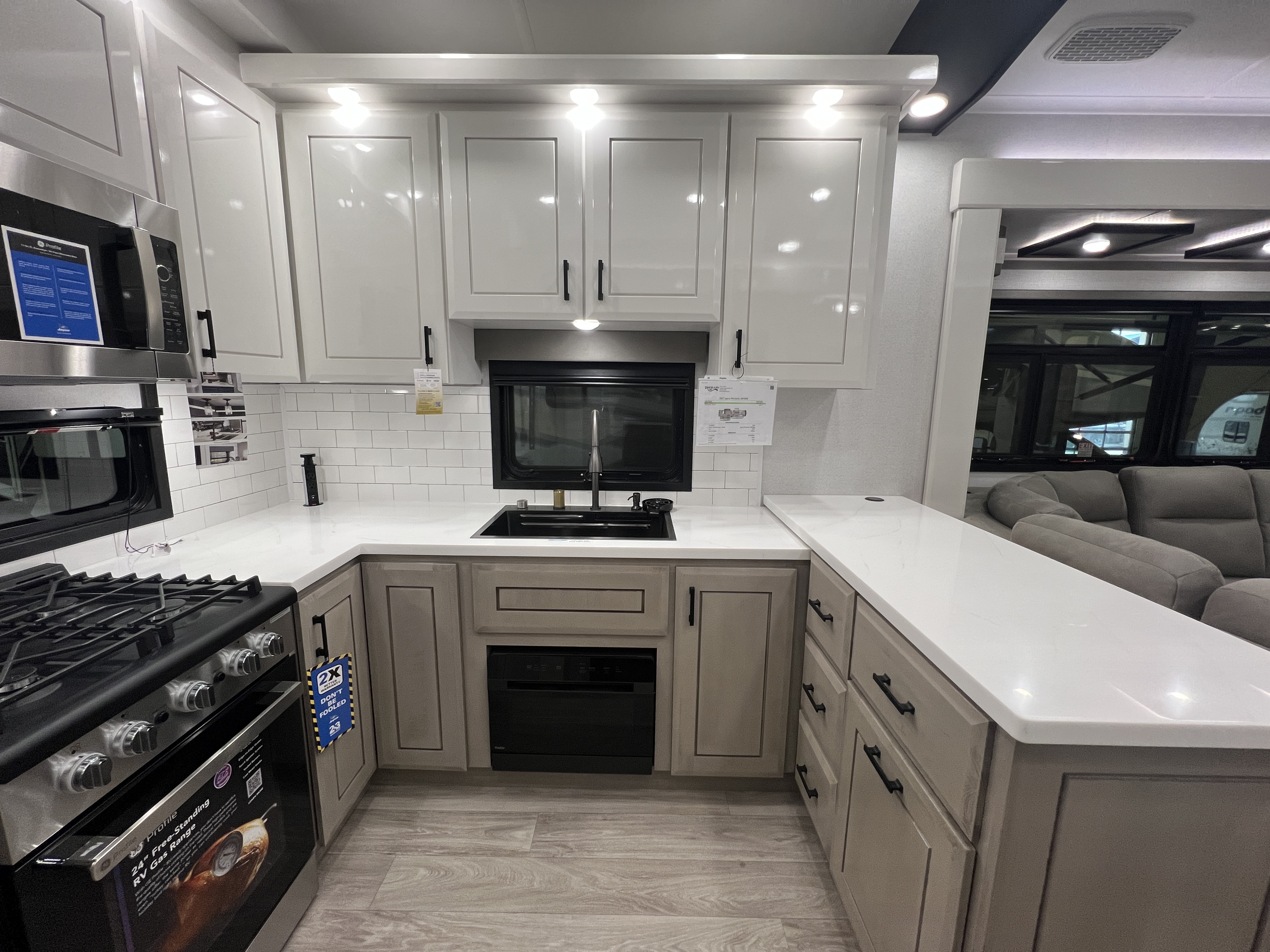 2027 Jayco Pinnacle 38FBRK - Image 17