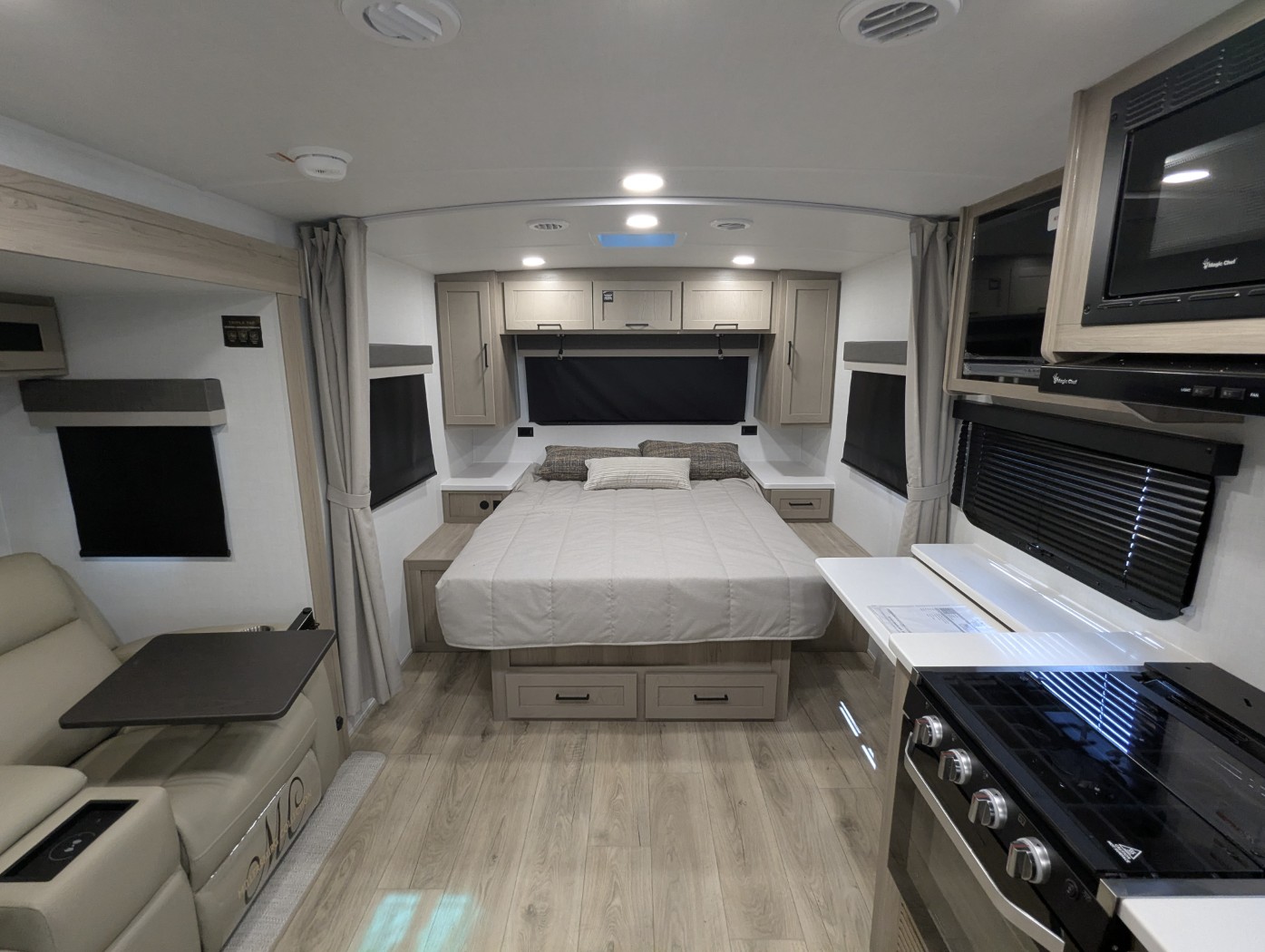2026 Forest River Rockwood Mini Lite 2205S - Image 9