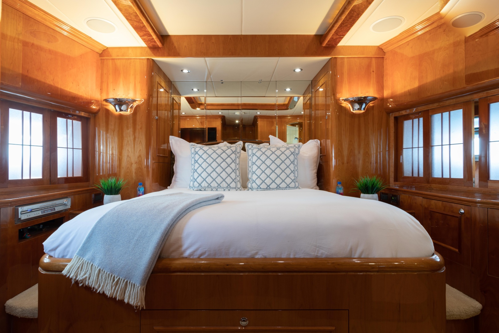 2007 Horizon Elegance 82 - Image 25
