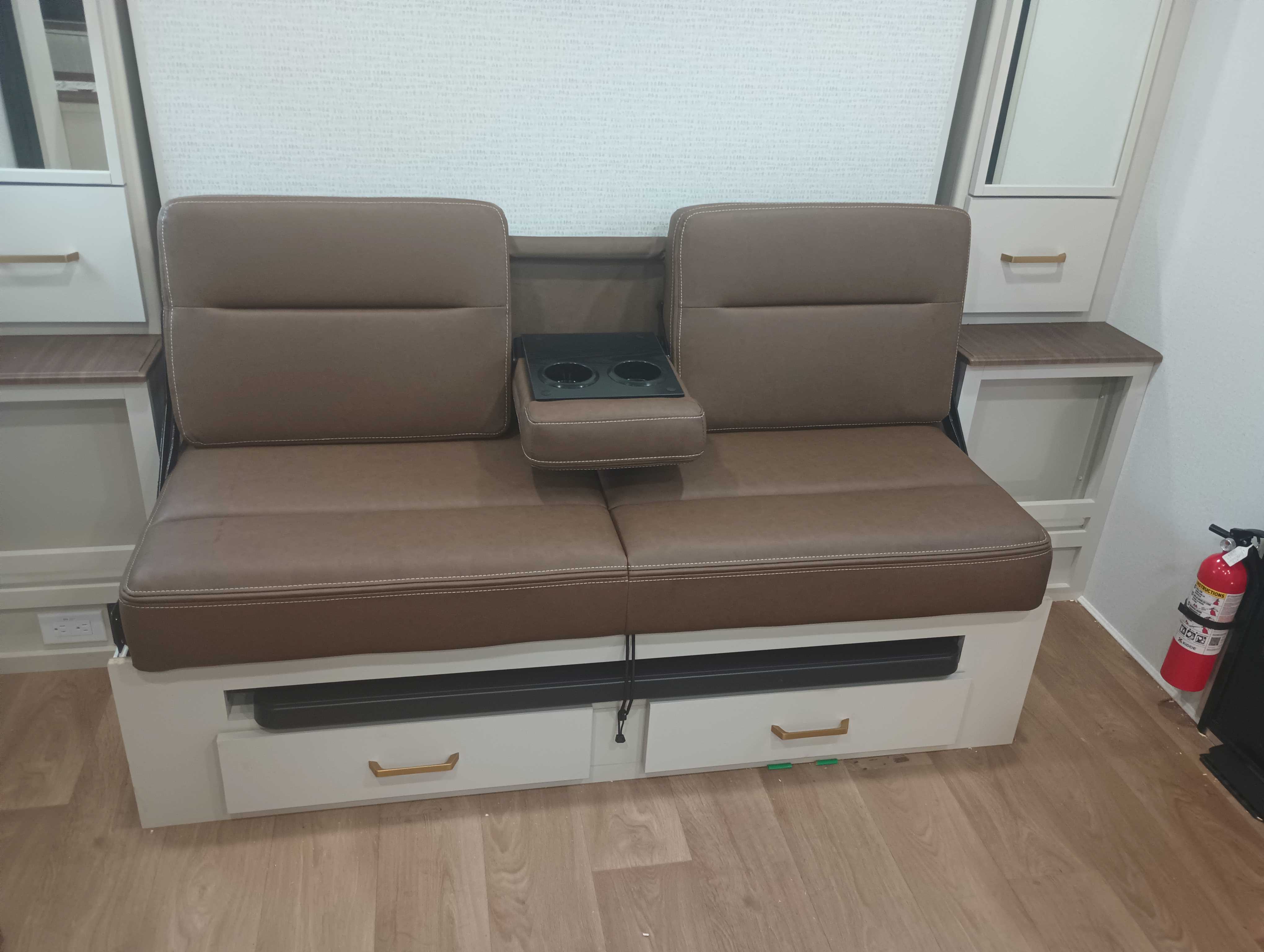 2027 Grand Design Imagine XLS 22BHE - Image 16
