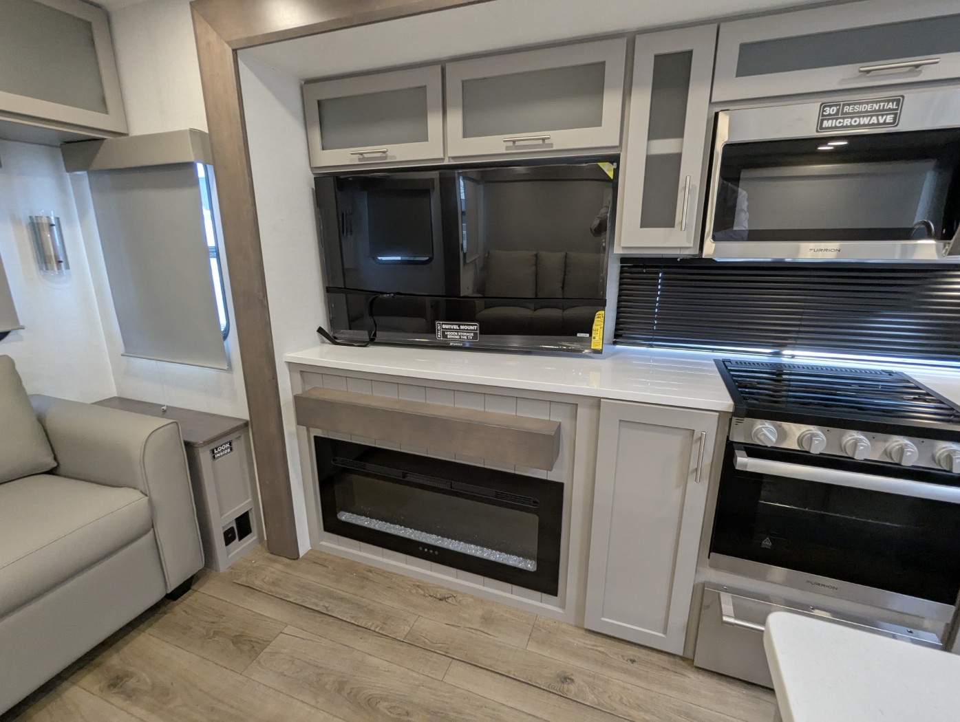 2026 Alliance RV Avenue 332RL - Image 29