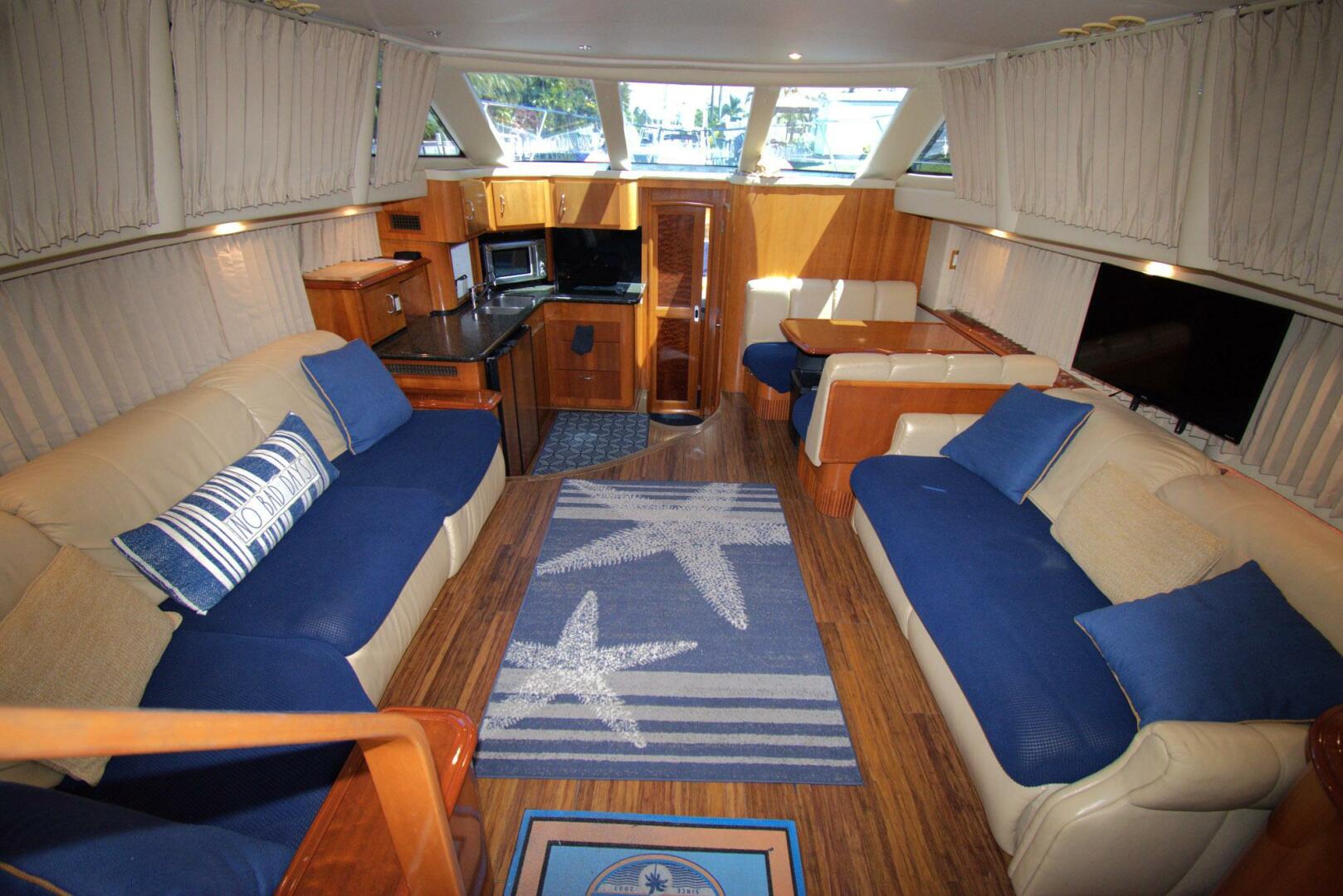 2005 Carver 444 Cockpit Motor Yacht - Image 23