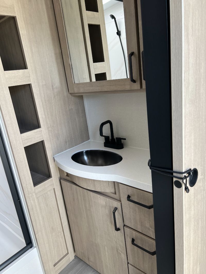 2026 Grand Design Imagine 2670MK - Image 23