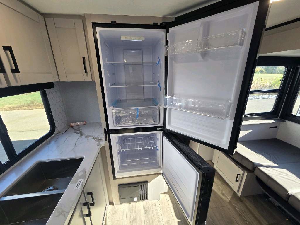 2026 JAYCO JAY FEATHER 29QBH - Image 33