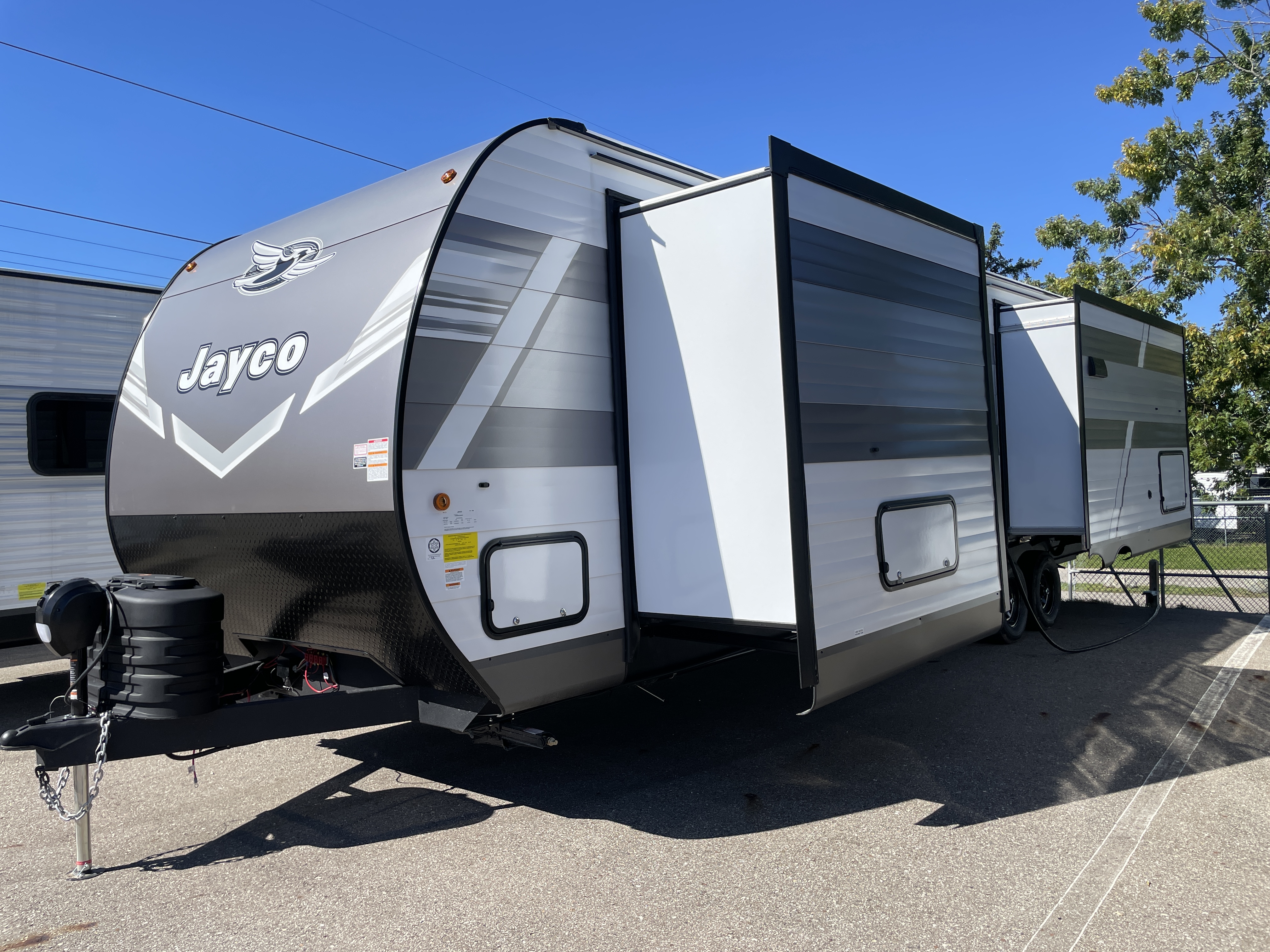 2027 Jayco Jay Flight SLX 334RTS - Image 6