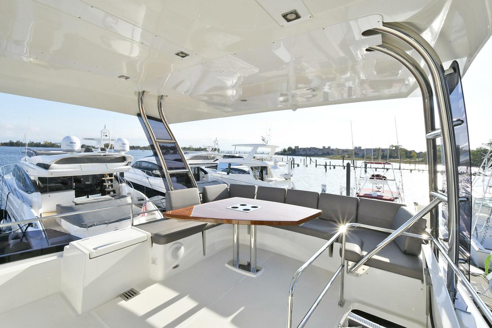 2018 Prestige 560 Fly - Image 18