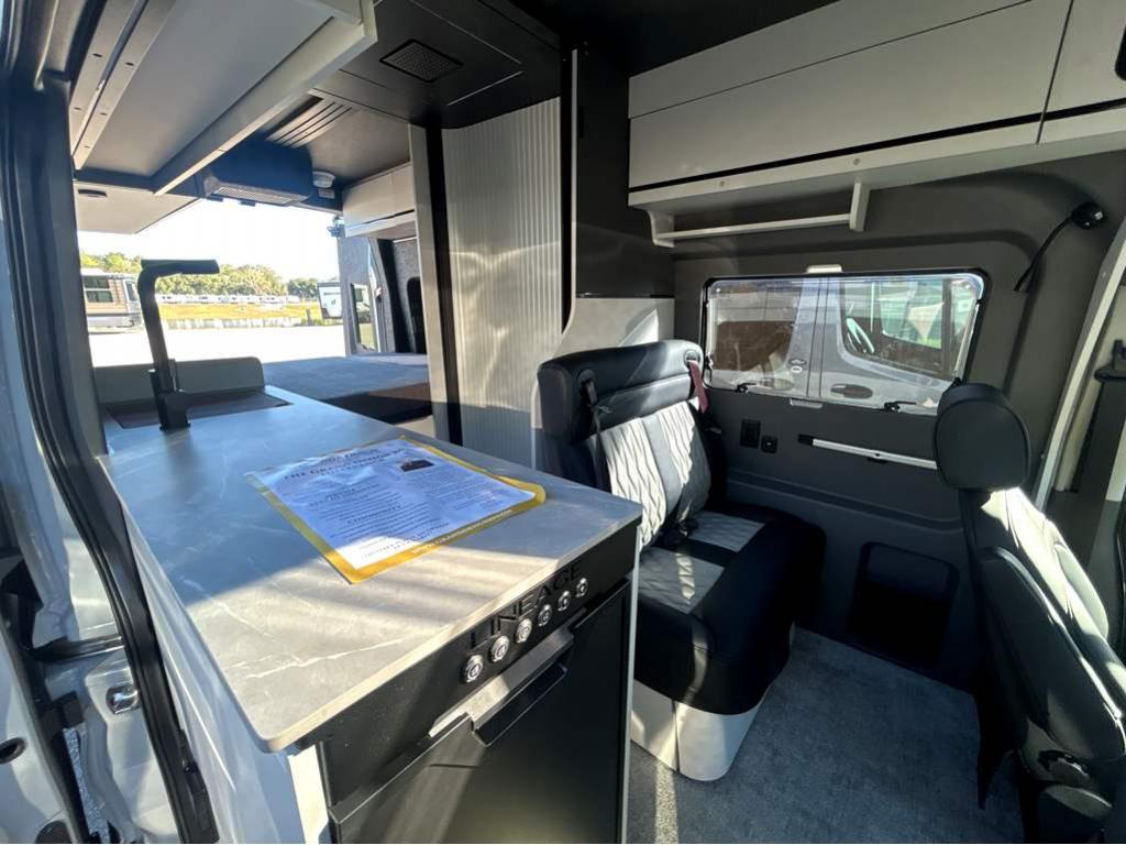 2026 GRAND DESIGN LINEAGE SERIESVT LVT1 - Image 21
