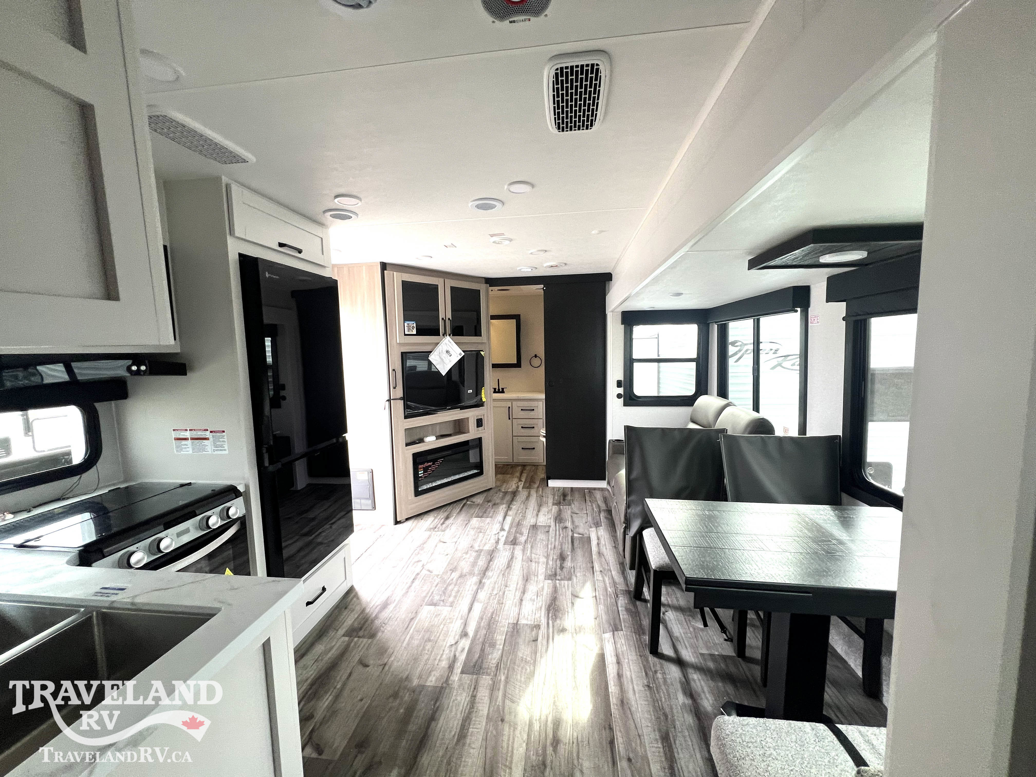 2026 Highland Ridge Roamer Light Duty 27RBOS - Image 4