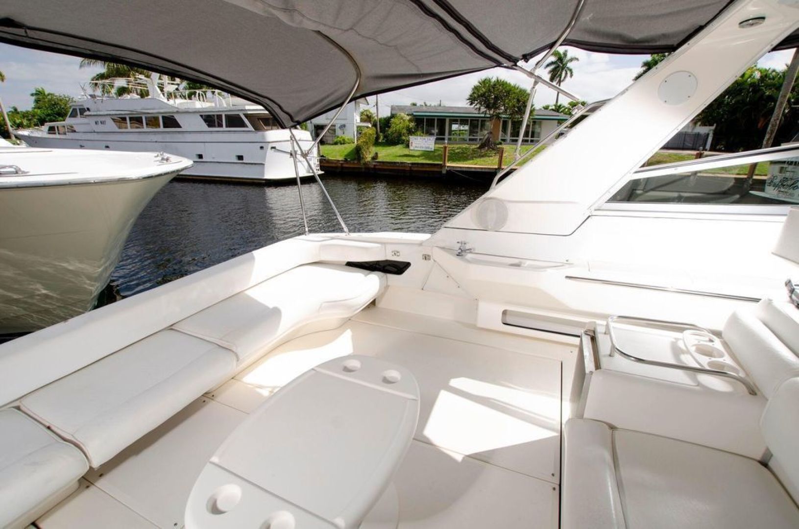 1993 Sea Ray Sundancer - Image 11