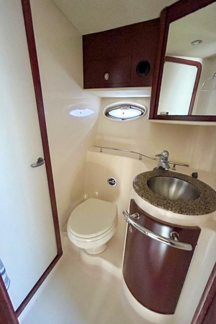 2007 Sea Ray 400 Sundancer - Image 28