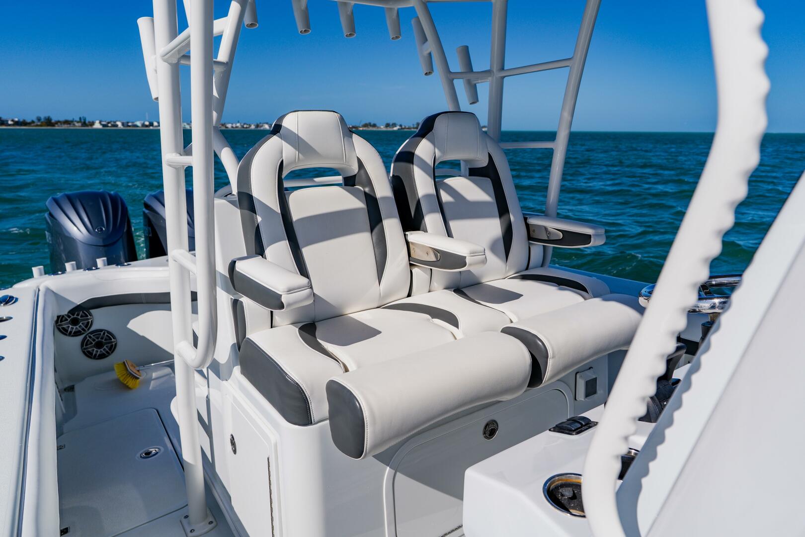2025 Yellowfin 36 Offshore - Image 28