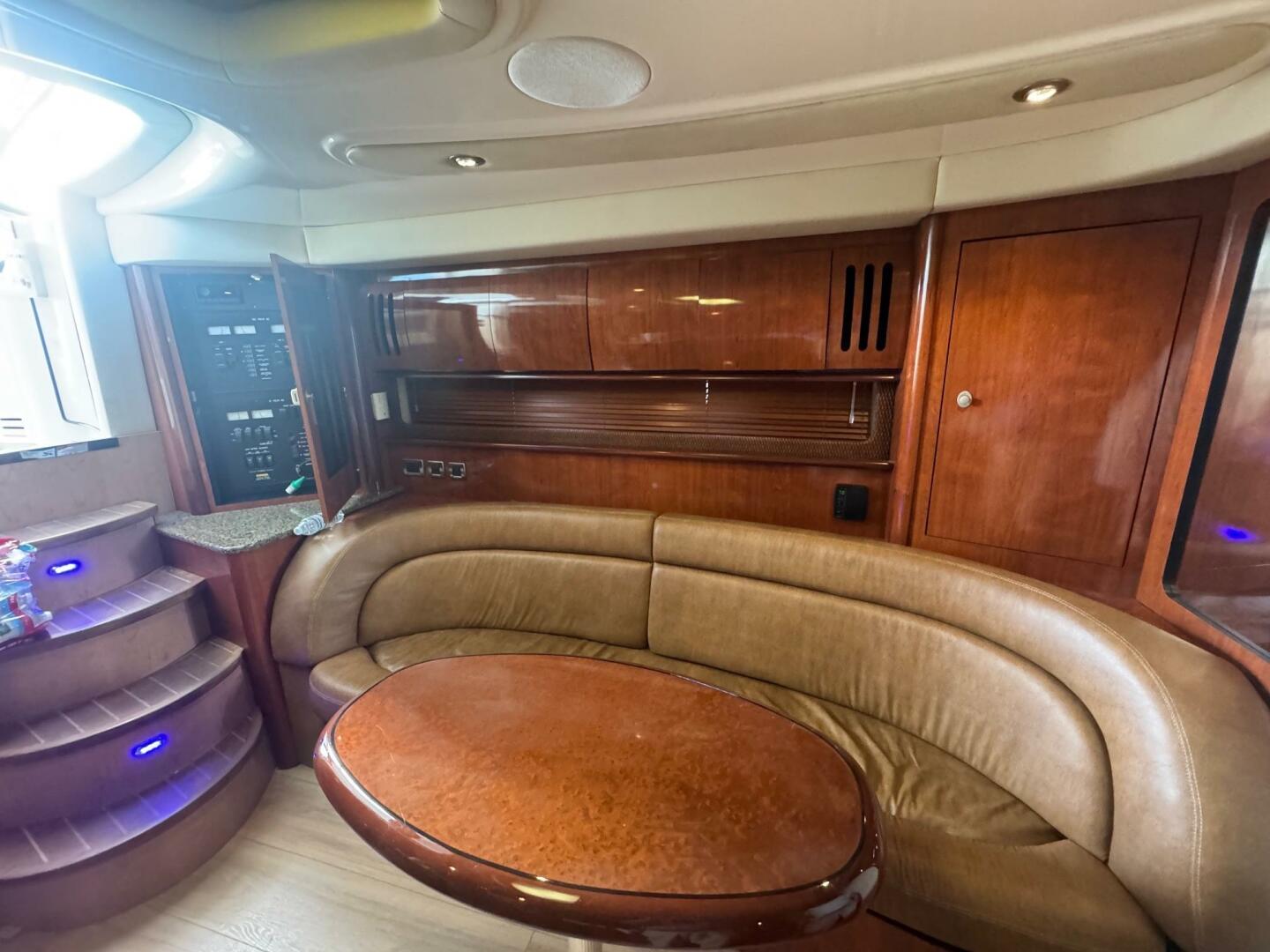 2005 Sea Ray Sundancer - Image 16