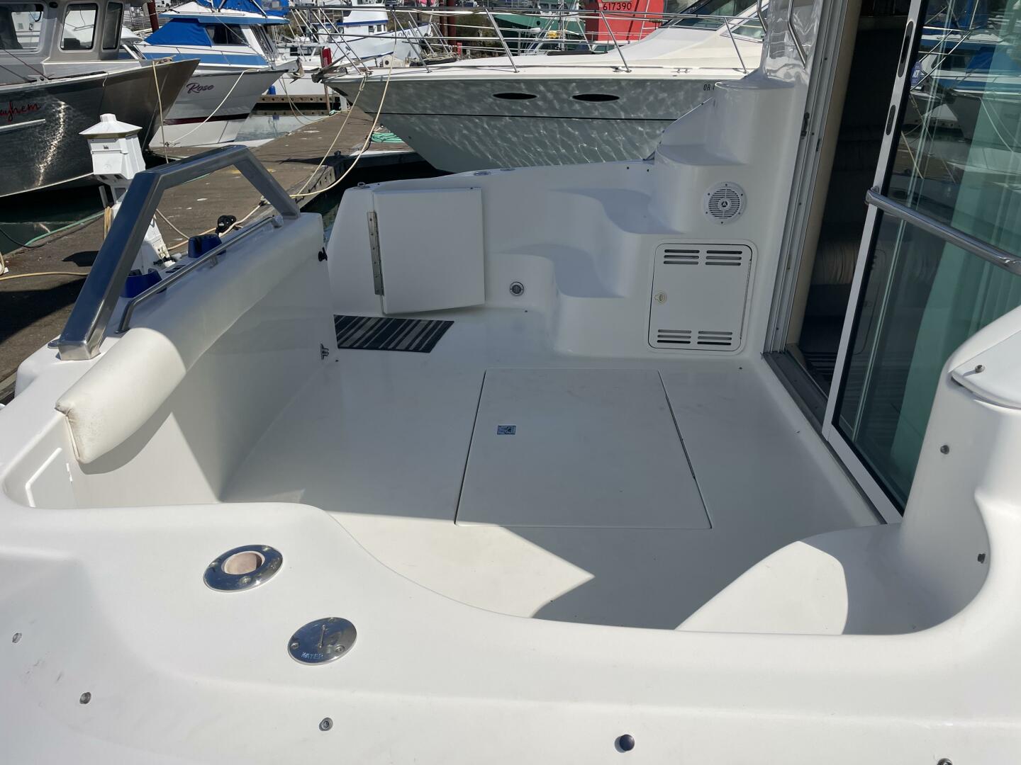 2000 Sea Ray 400 Sedan Bridge - Image 16
