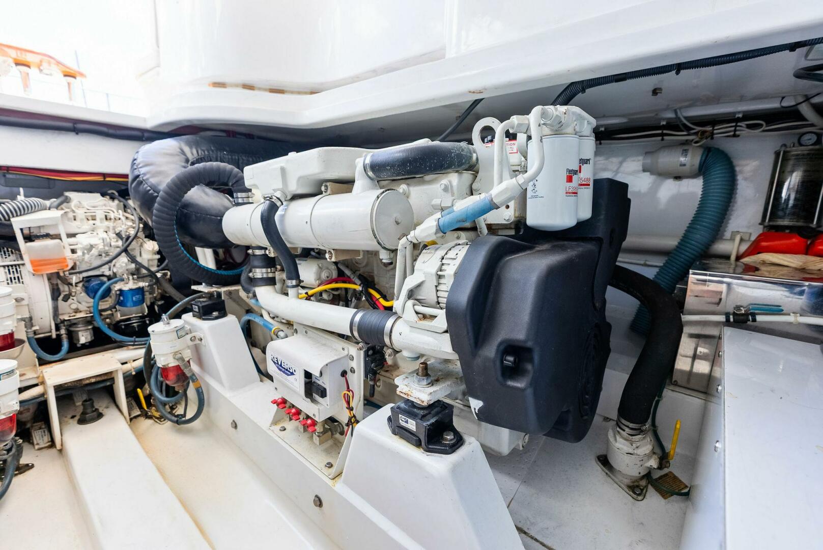 2018 Custom Carolina 35 Express - Image 43