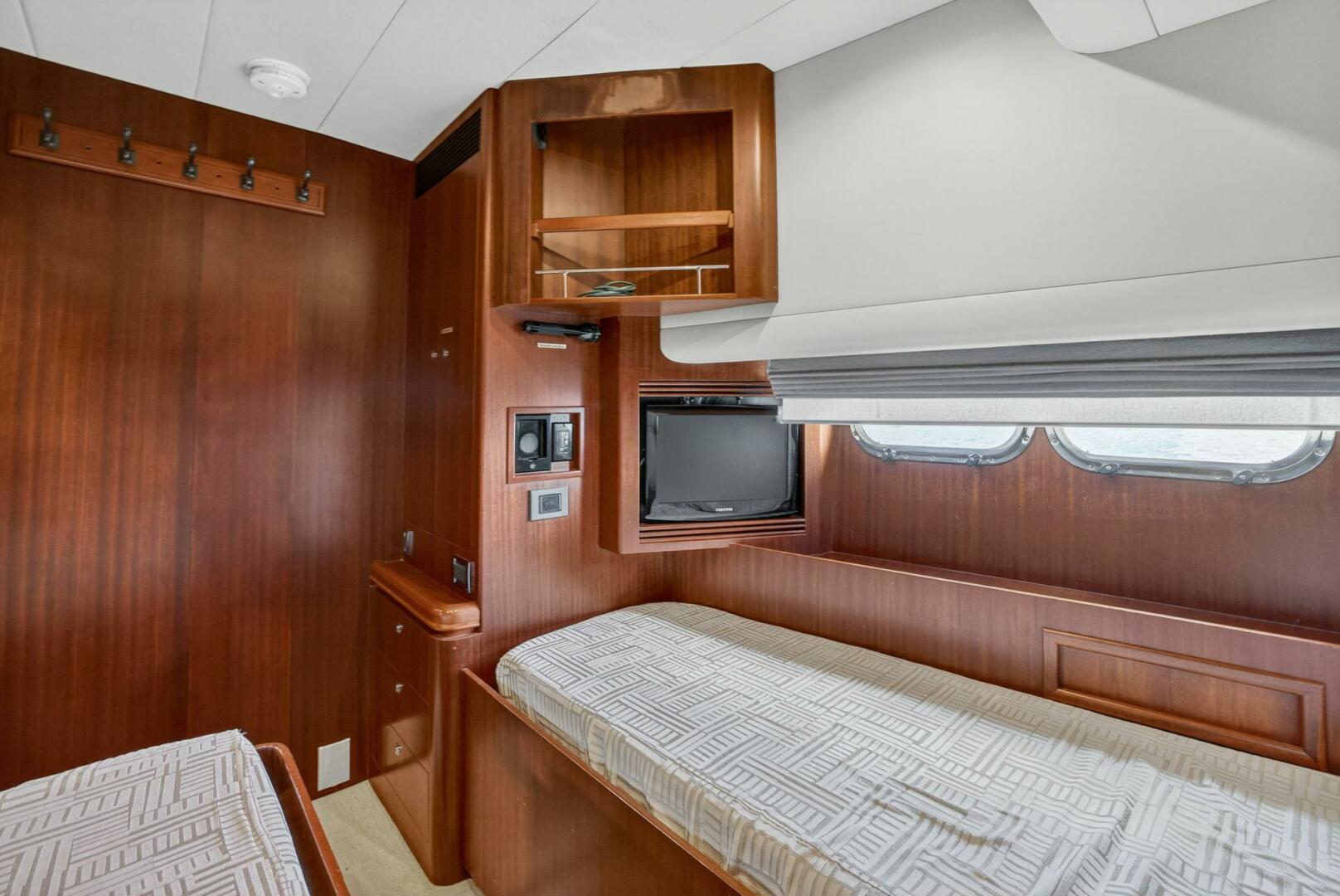 2009 Horizon - Image 29