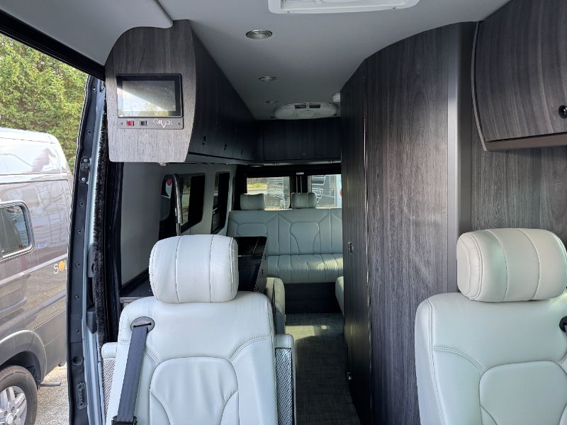 2023 Grech RV Strada-ion AWD Lounge - Image 7