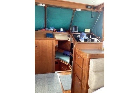 1998 Sabreline 36 AFT CABIN - Image 71