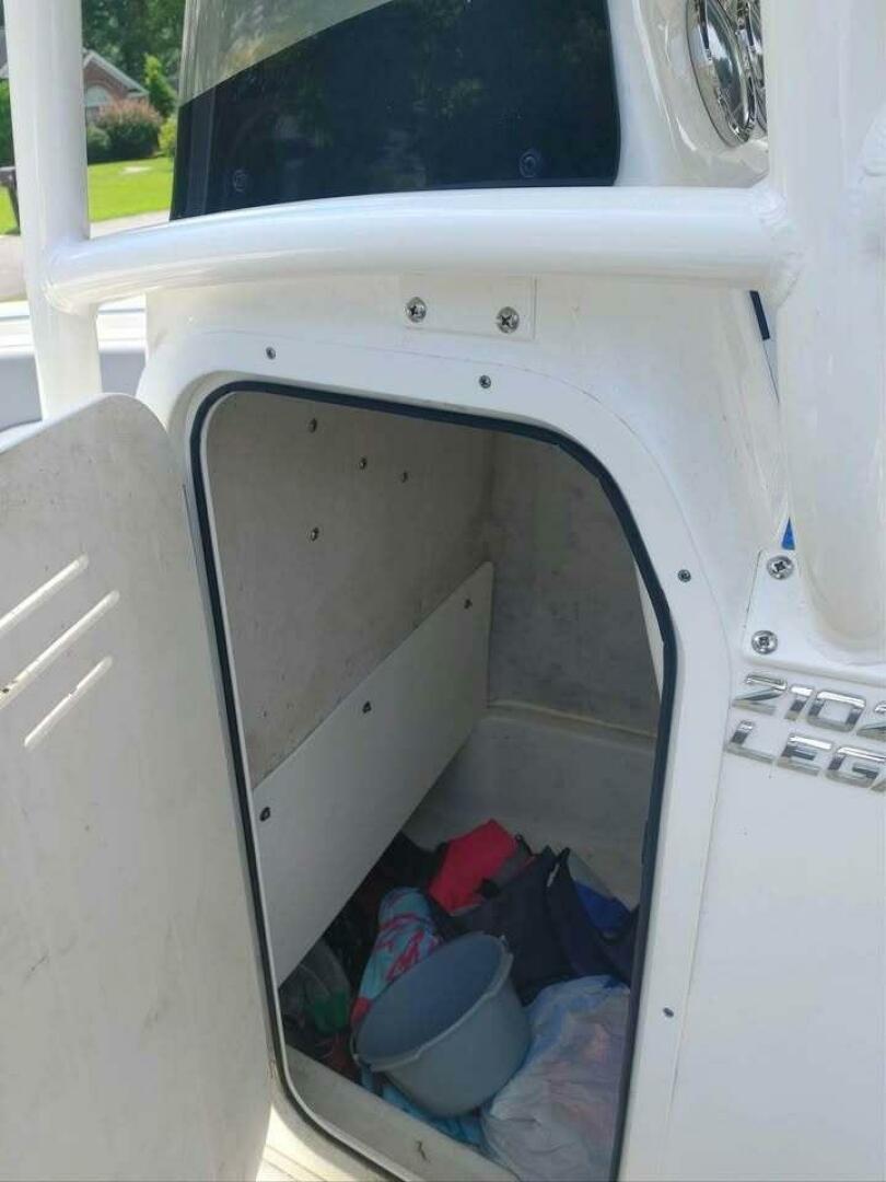 2022 Nauticstar 2102 Legacy Base - Image 6