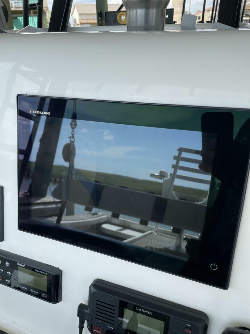 1997 Custom 31 Center Console - Image 6