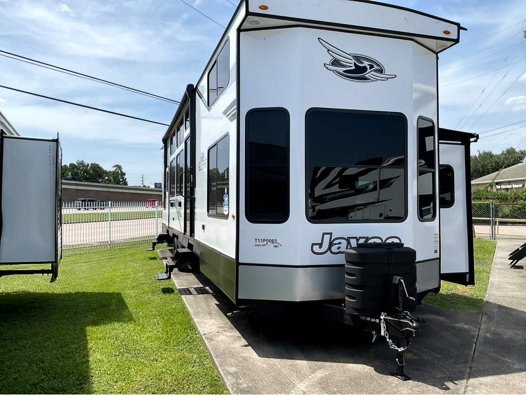 2026 JAYCO JAY FLIGHT BUNGALOW JAYLOFT - Image 1