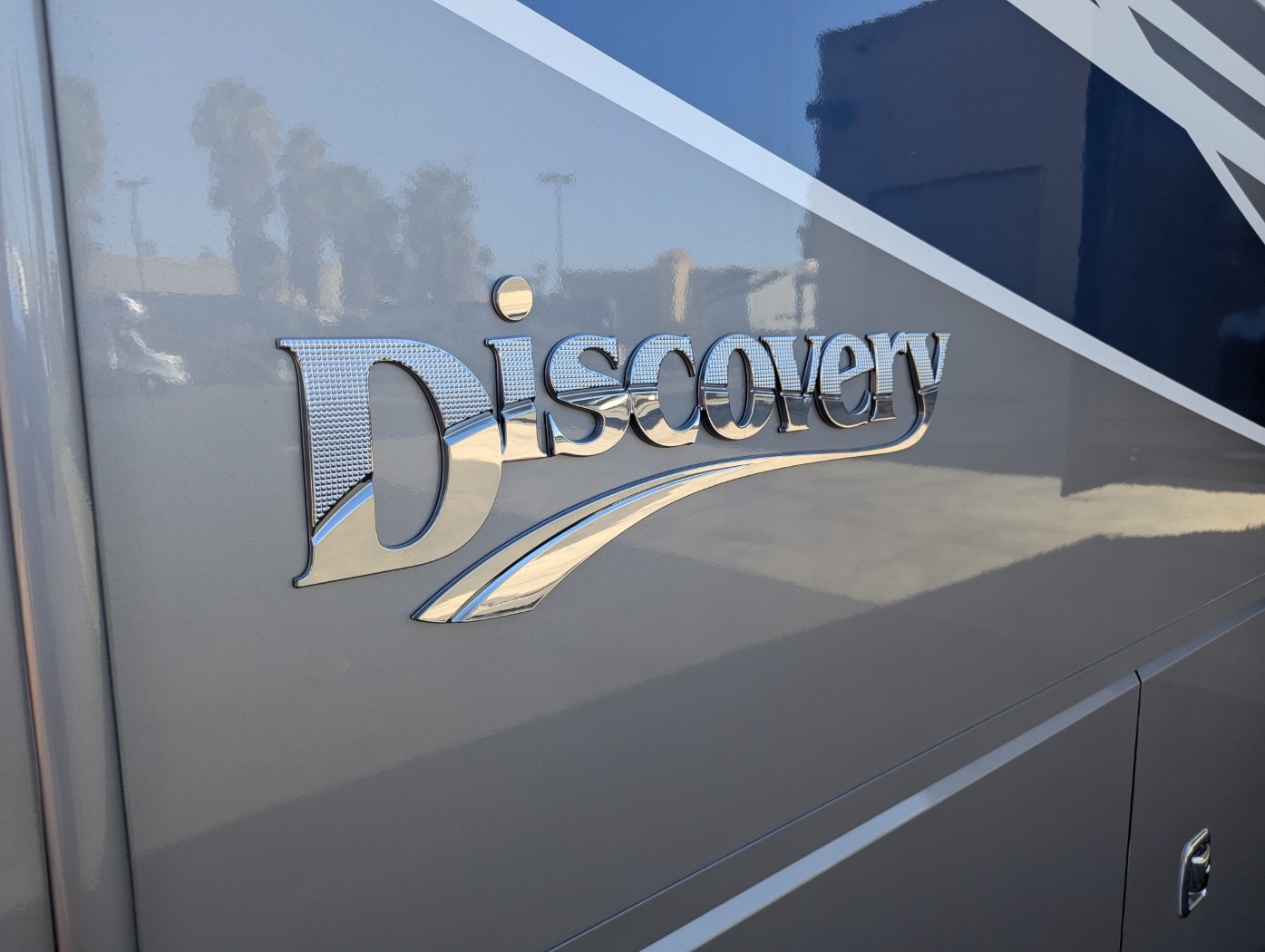 2026 Fleetwood Discovery 38W - Image 5