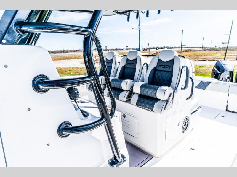 2024 Invincible 37 CATAMARAN - Image 14