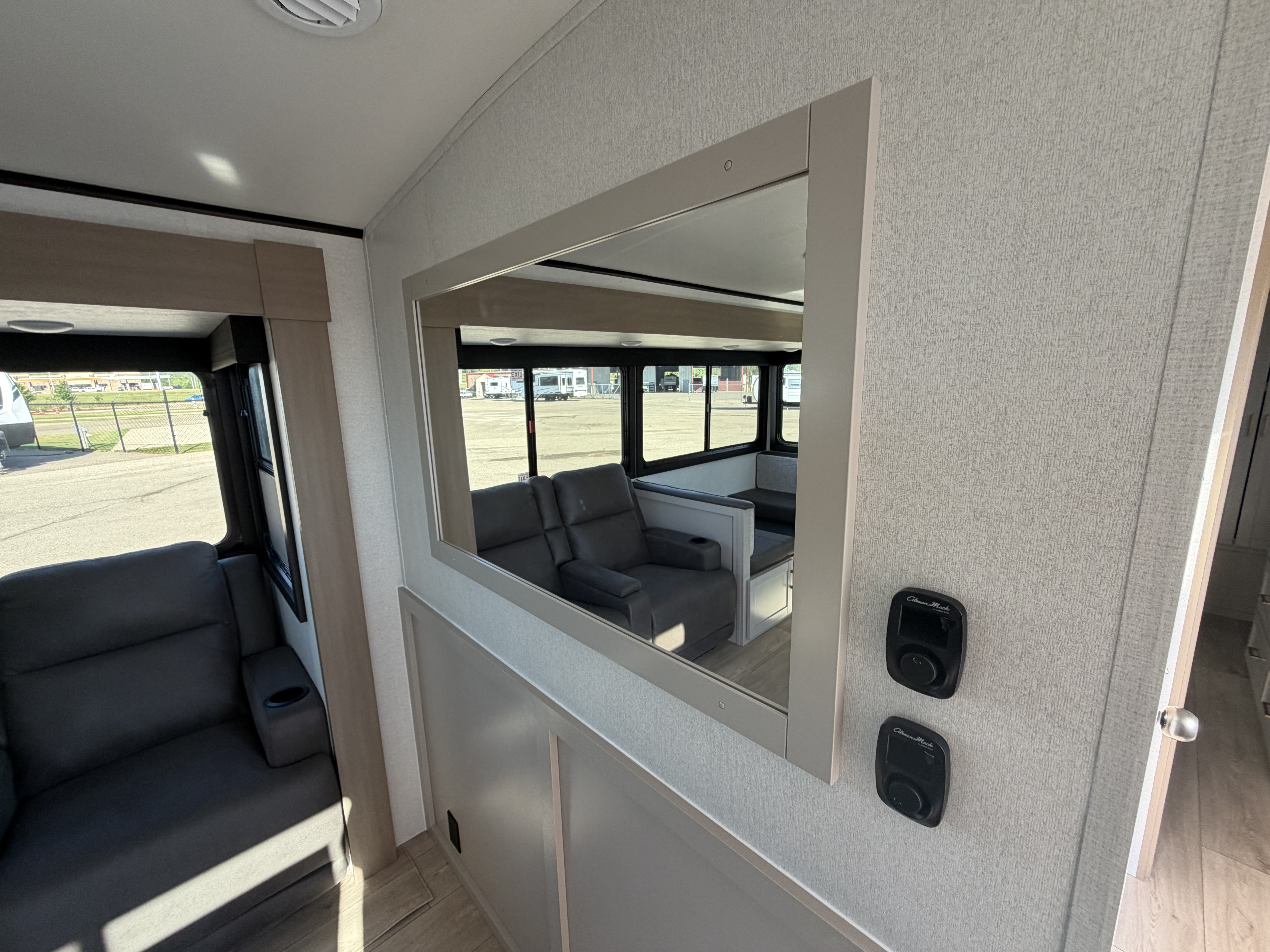 2027 JAYCO JAY FEATHER 30RKB - Image 18