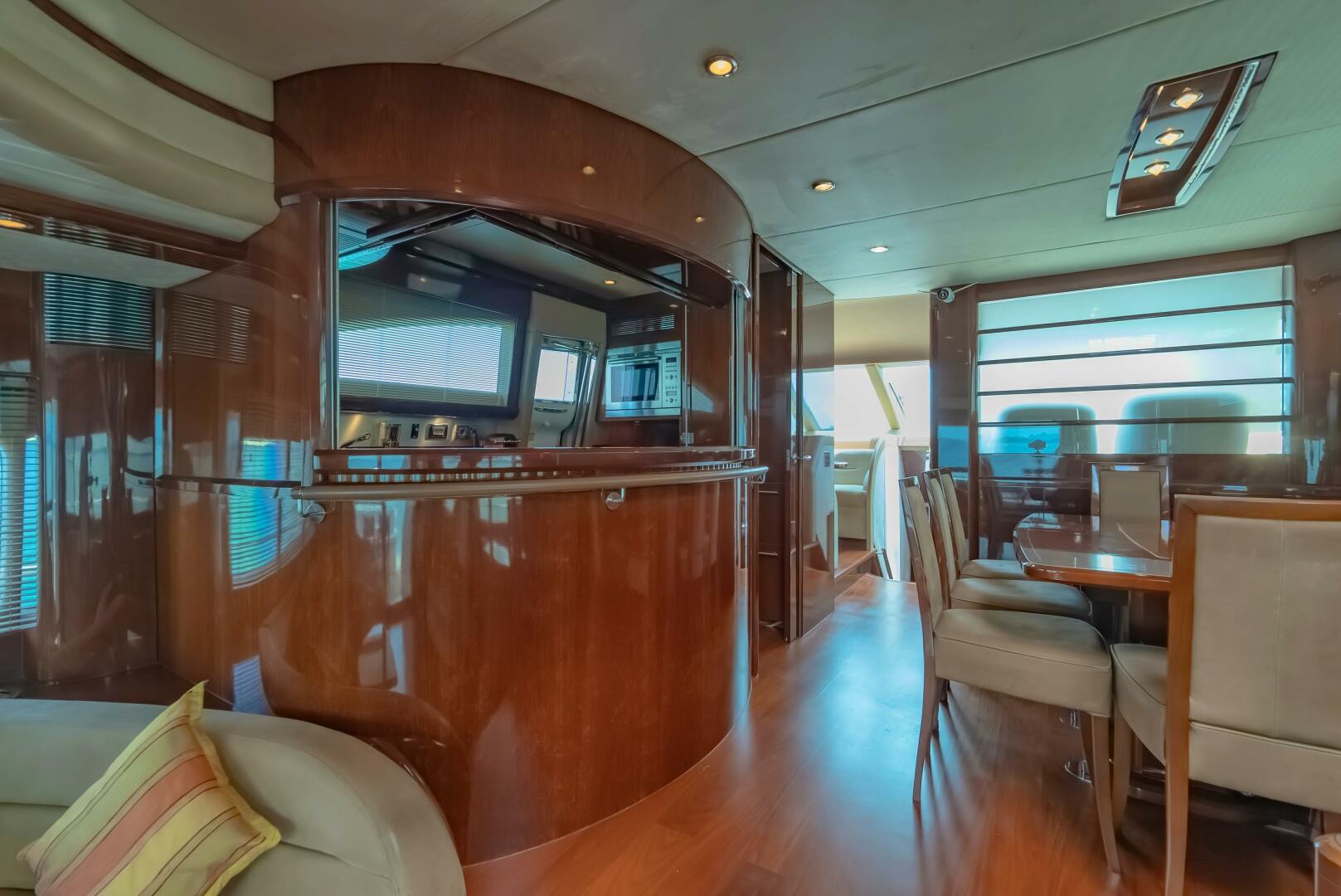 2006 Princess Yachts - Image 11