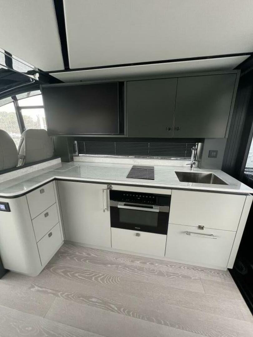 2026 Sunseeker 55 Predator - Image 24