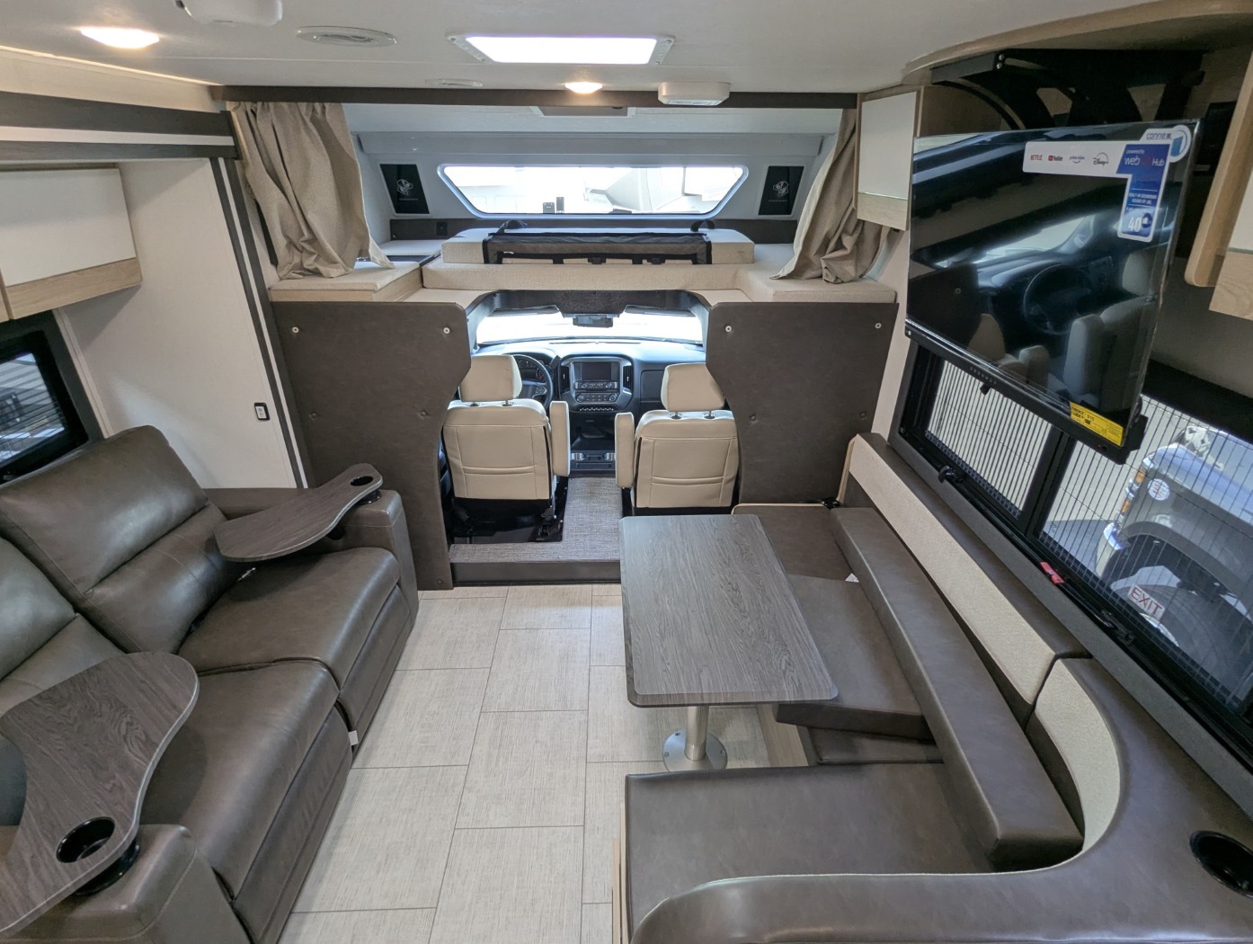 2026 Coachmen Entourage 330DS - Image 30