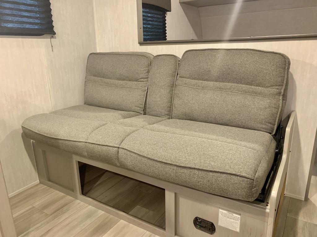 2025 COACHMEN 26BH - Image 21