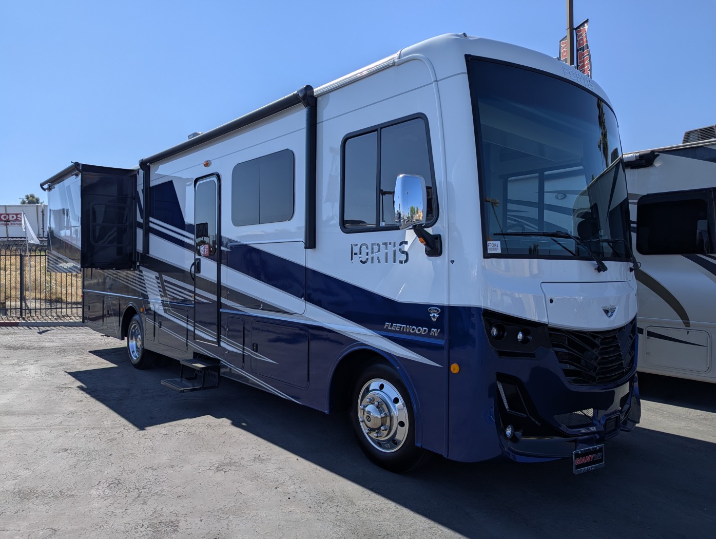 2026 Fleetwood Fortis 32RW - Image 1
