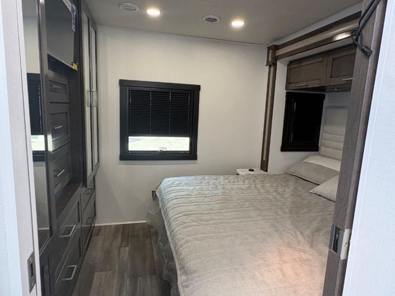 2026 Entegra Coach Vision XL 31UL - Image 19