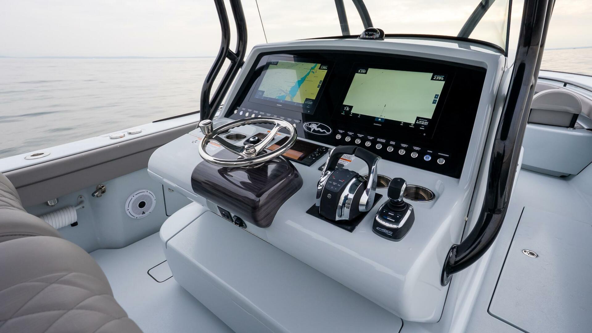 2023 Valhalla Boatworks V-33 - Image 23
